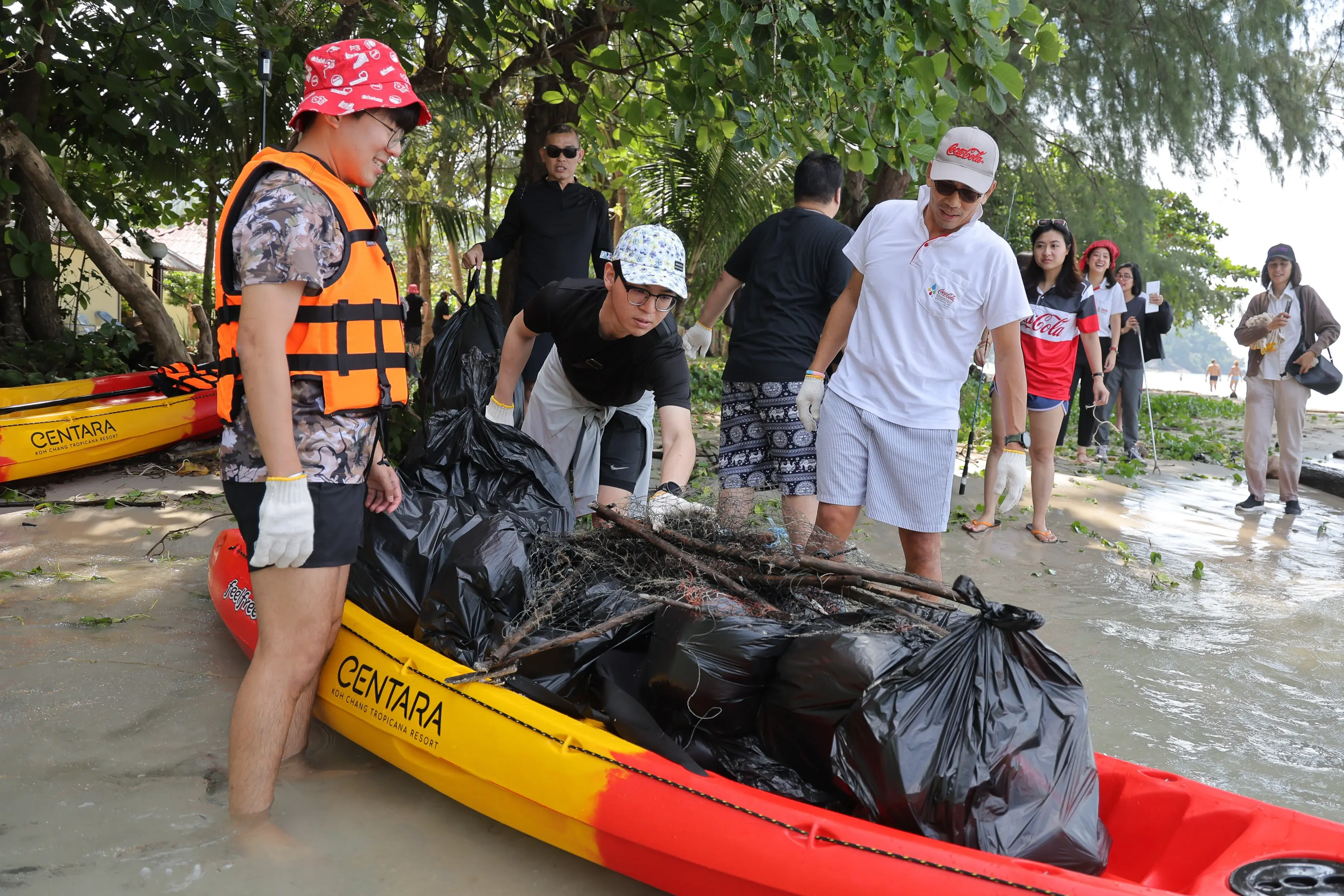 Image | ThaiNamthip Coca-Cola